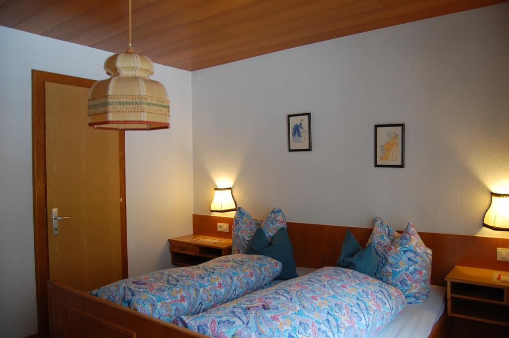 Haus Waldrast Apartment Elbigenalp Room photo